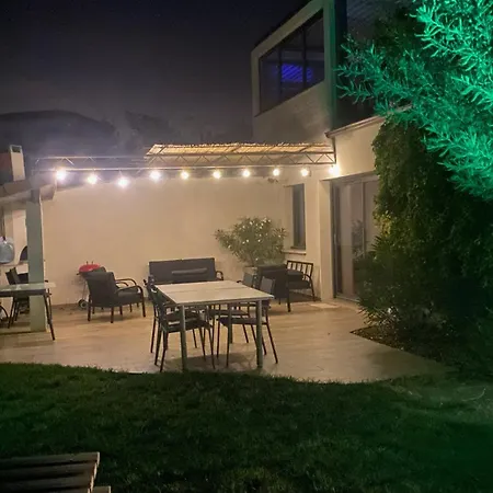 Mimosa Apartment *
